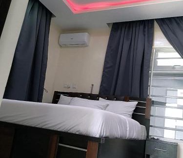 Ikotun Apartment | JKA 1-BEDROOM-Apart 24HRS POWER Unlimited WIFI , GARDEN PATIO AREA ,FREE DAILY HOUSEKEEPING