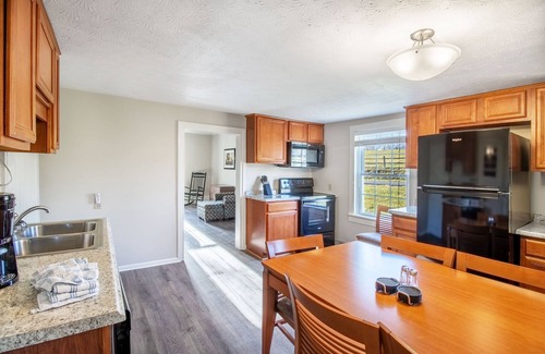 Keezletown House | JMU, Dog Friendly, Rec passes, Hiking!