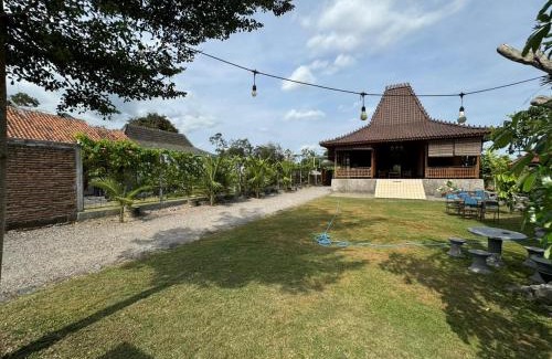 Ngemplak House | Joglo Bandulan Homestay Jogja