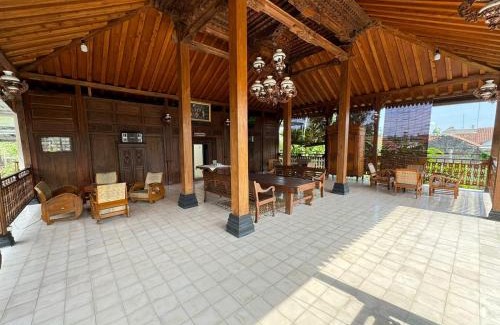 Ngemplak House | Joglo Bandulan Homestay Jogja