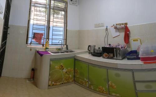 Johor Bahru House | Johor Bahru 6 Bedrooms Corner House: Big & Comfort