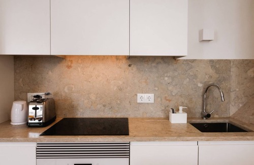 Alfama Apartment | JOIVY Chic flat near Lisbon Cathedral