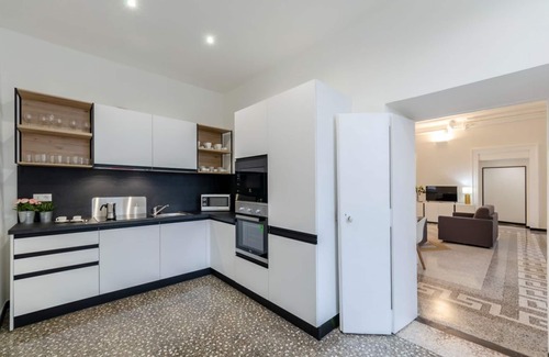 Genoa Historical Centre Apartment | JOIVY Elegant Flat for 7, in the heart of Genoa