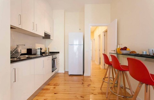 Alfama Apartment | JOIVY Stylish apt w/balcony in Graca