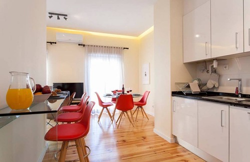 Alfama Apartment | JOIVY Stylish apt w/balcony in Graca