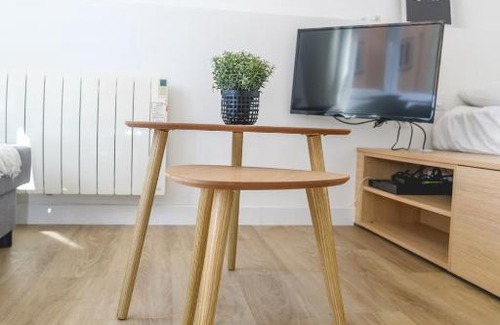 Quartier des Eaux-Claires Apartment | Joli appartement - wifi - Vallier Catane