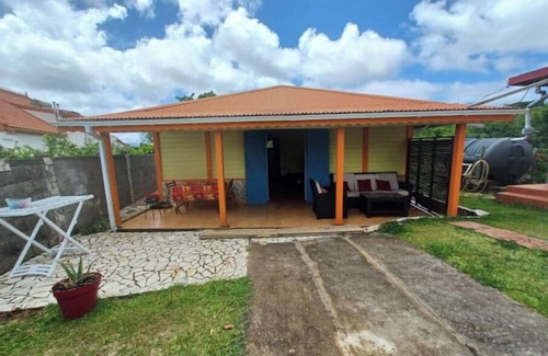 Saint-Esprit House | Joli Bungalow en Campagne