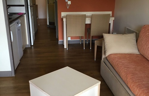 Cap Esterel Apartment | Joli Meublé T2 Idéal 4 Personnes vue Estérel/mer