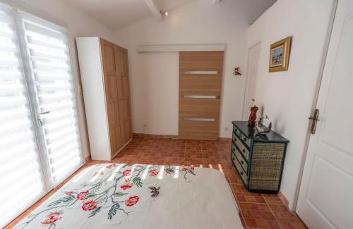 Chateauneuf-de-Gadagne House | Joli Studio 36m2 tout confort