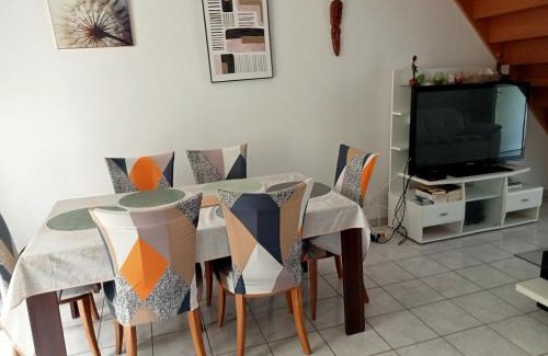 Douarnenez House | Jolie maison de vacances avec terrasse pour 6 pers, à 2 mn des plages, centre ville et toutes commodités