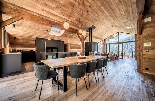 Chatel Ski Chalet | Jolimont - Elegant Alpine Chalet in Châtel