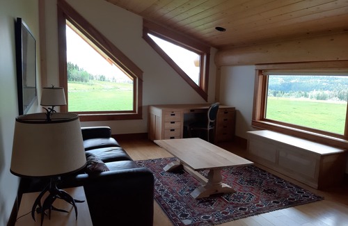 Smithers House | JollyMore | Meadow Home