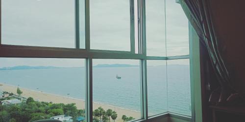 Na Kluea Apartment | jomtien pattaya condo seaview room premium 33sqm