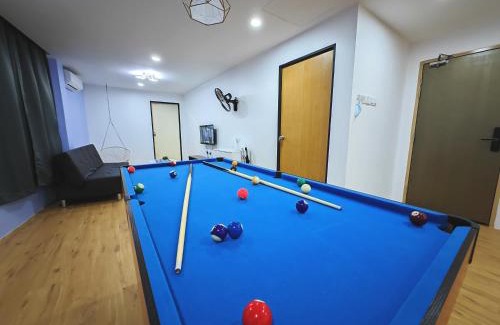 Empat Apartment | Jonker 14-18pax 3BR, KTV Room, Dart & Snooker