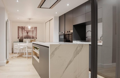 Milla de Oro Apartment | JORGE JUAN I