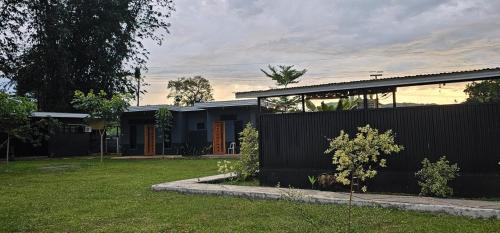 Manolo Fortich House | Jorge's Economy Room