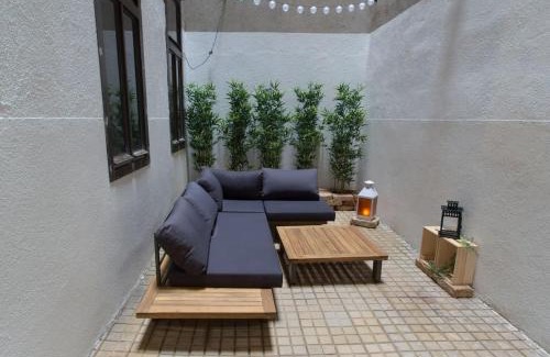 Josefstadt Apartment | josef's home I Studio in Prime Location I Patio