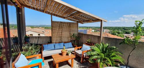 Caux House | Joshroom