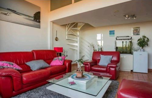 Caux House | Joshroom
