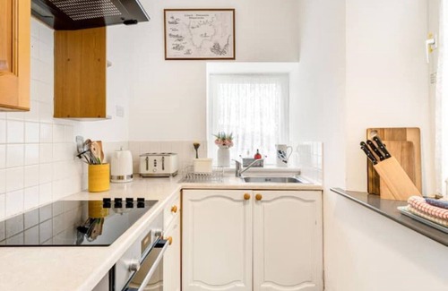 Coverack House | Journeys End with surrounding Sea views