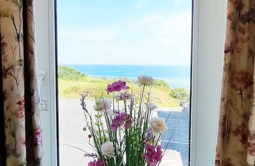 Coverack House | Journeys End with surrounding Sea views