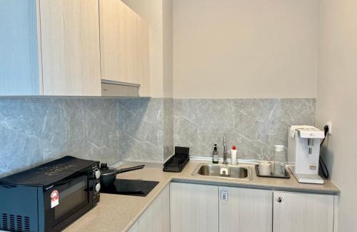 Downtown Kota Kinabalu Apartment | JQ Jesselton Quay Homestay Near Suria Mall, Gaya Street, jetty by GoodTravelKK 善旅民宿