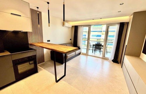Juan-les-Pins Apartment | Juan les Pins - Apartment for 2 people - Wifi & Parking