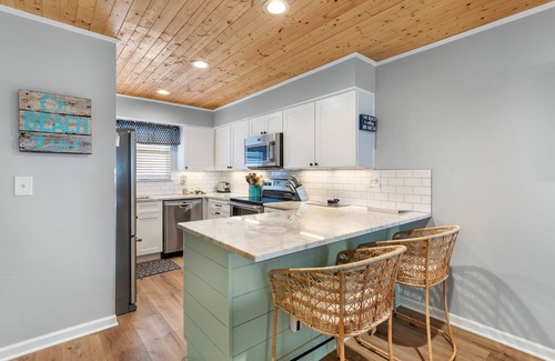 Orange Beach East Condo | Jubilee Landing 206- Best of the Bay!