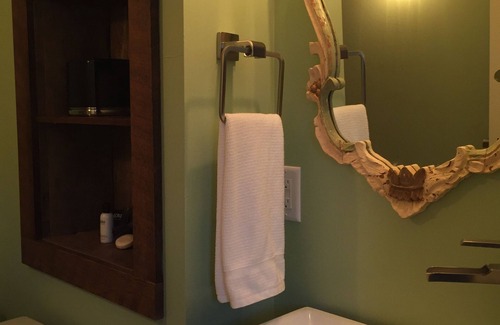 Saugatuck Bed & Breakfast | Judson Heath Colonial Inn