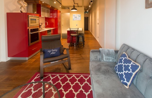 Harris Green Condo | Jukebox Jewel - Great Location, All Inclusive with Free Parking and Wifi by Victoria Prime!