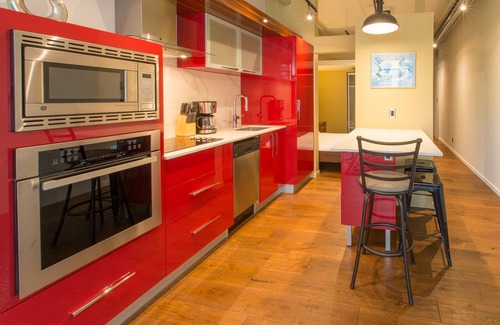 Harris Green Condo | Jukebox Jewel - Great Location, All Inclusive with Free Parking and Wifi by Victoria Prime!