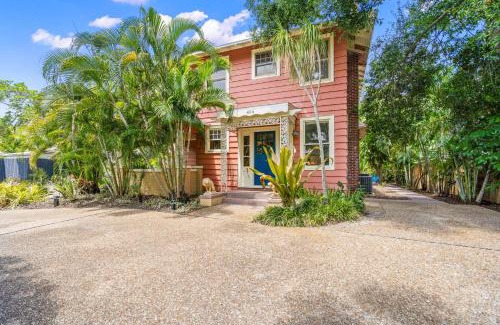 Downtown House | Julia Place