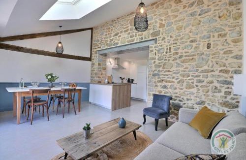 Saint-Georges-de-Chesne House | Juliette