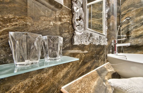 Mosta Hotel | Julina Boutique Living