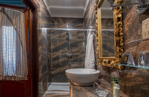 Mosta Hotel | Julina Boutique Living