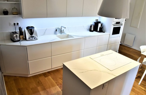 Landerneau House | July PROMOTION: Magnificent spa, river view, garage. Near the sea