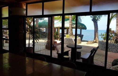 Pagudpud Resort | Jun and Carol Beach Cottages