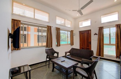 Bommayapalayam Bed & Breakfast | Jungle Breeze Resort At the Center of Auroville Jungle