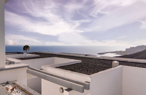 Patalavaca Apartment | Junior Suite-Apartment-Ensuite with Shower-Sea view-CAT. 6