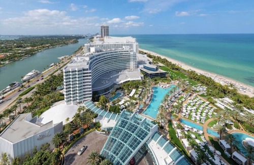 Mid Beach Apartment | Junior Suite @ FontaineBleau w/Direct Ocean Views