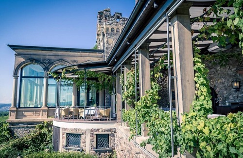 Johannisberg House | Junior Suite Inkl. Frühstück - Nicht Erstattbar - Relais & Châteaux Hotel Burg Schwarzenstein