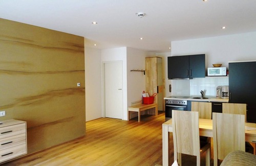 Damuels Apartment | Junior Suite, separate toilet and bath/shower, Ba - Alpin Resort Damüls