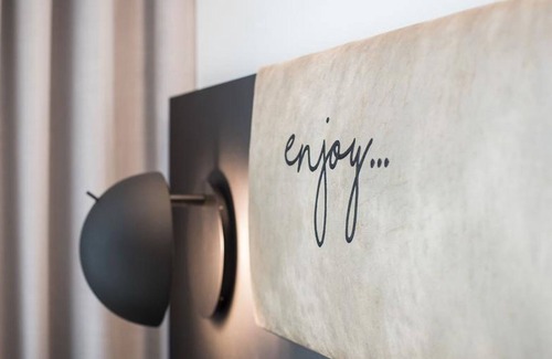Elisabeth-Vorstadt House | Junior Suite "Studio Extended Medium", breakfast - arte Hotel Salzburg