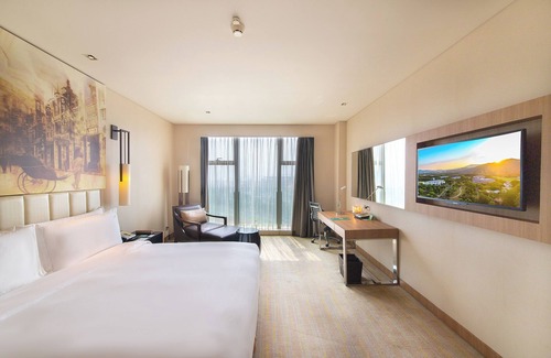 Guangzhou Science City Hotel | Junluxe Hotel Guangzhou Science City-Free Shuttle Bus Service to Guangzhou Canton Fair