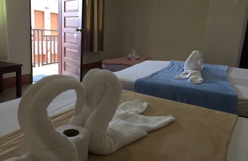 Tawala Bed & Breakfast | Junlyn ApartelleDeluxe Double or Twin roomnn