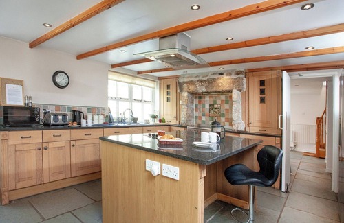 Carnmenellis Cottage | Just 9 miles from the coast, with long sandy beaches and coastal paths.