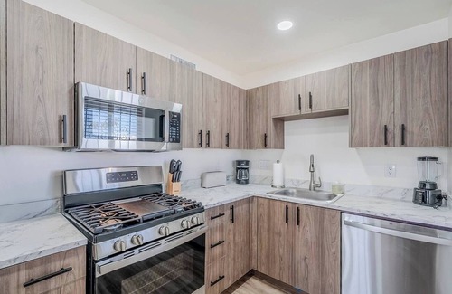 Feldman's House | Just down the street from the University of Arizona this 1 bedroom 1 bathroom is fully remodeled with your own dedicated electric vehicle charger .