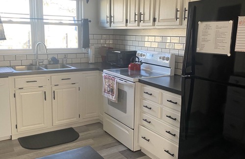 Hutchinson House | Just Like Home in quiet neighborhood