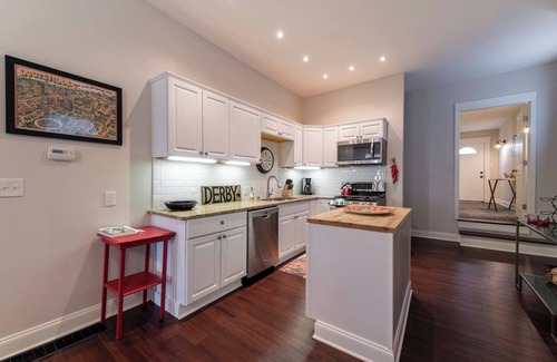 Germantown House | Just like Home! Walk to Music Hall, Shops &Bars!