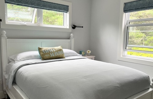 Kingsburg House | Just listed! Cozy ocean view guest house overlooking spectacular Kingsburg Beach